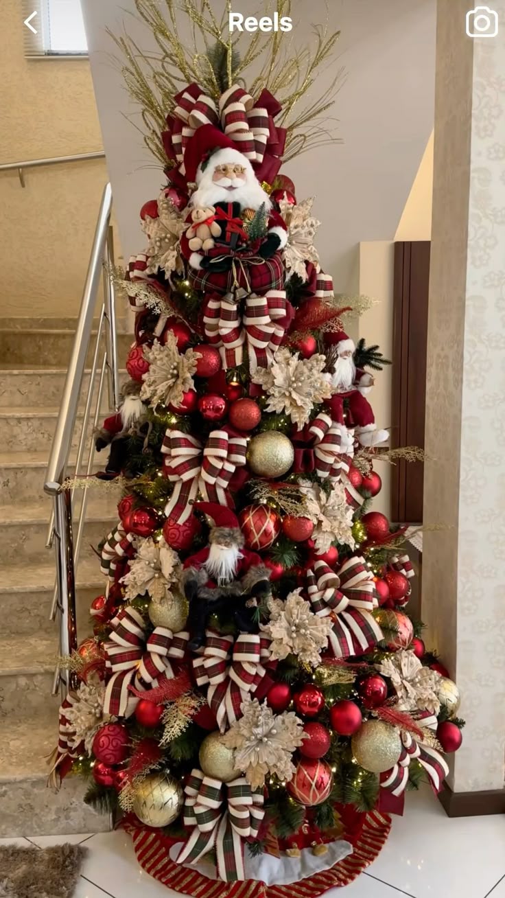 Árvore De Natal Luxo 150cm  Decorada Com Luzes 