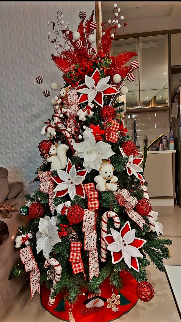 Árvore De Natal Luxo 150cm  Decorada Com Luzes 