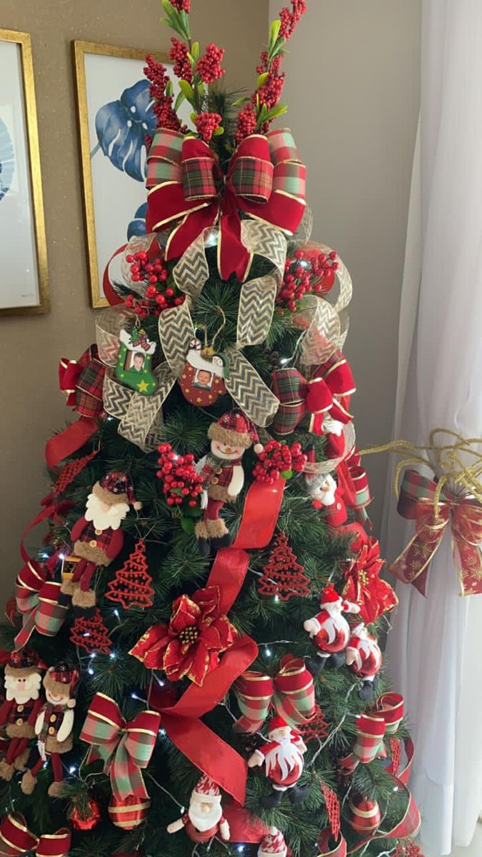 Árvore De Natal Luxo 150cm  Decorada Com Luzes 